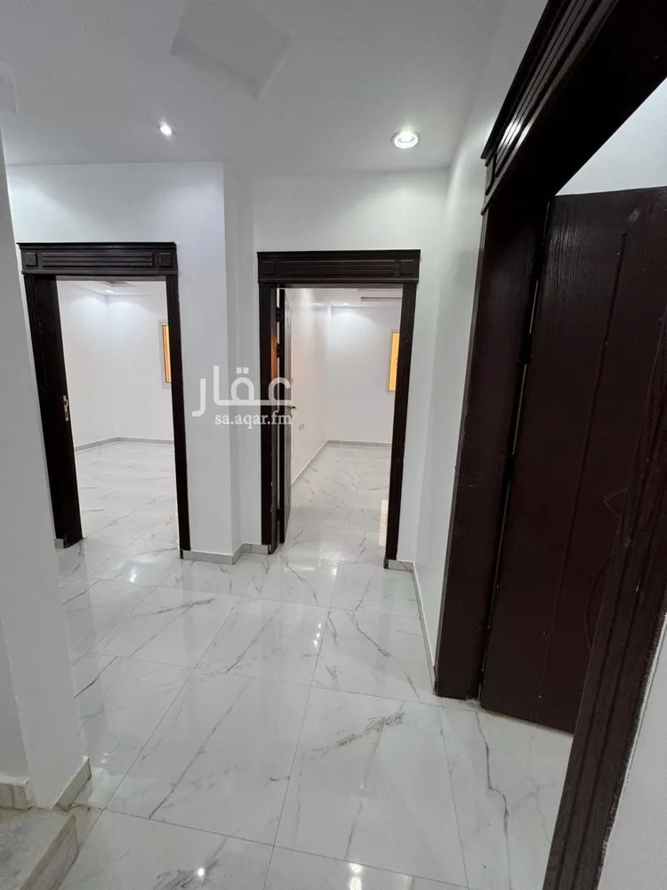 فيلا للبيع في شارع عفيف الدين الأريجي, حي الرمال, مدينة الرياض, منطقة الرياض صورة 5