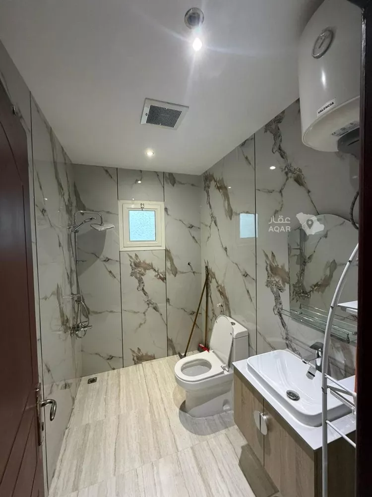 شقة للبيع في شارع تيما الخبر عماره ١٧  من عماير الحازمي للعقار, حي الحمراء, مدينة الخبر, المنطقة الشرقية 24