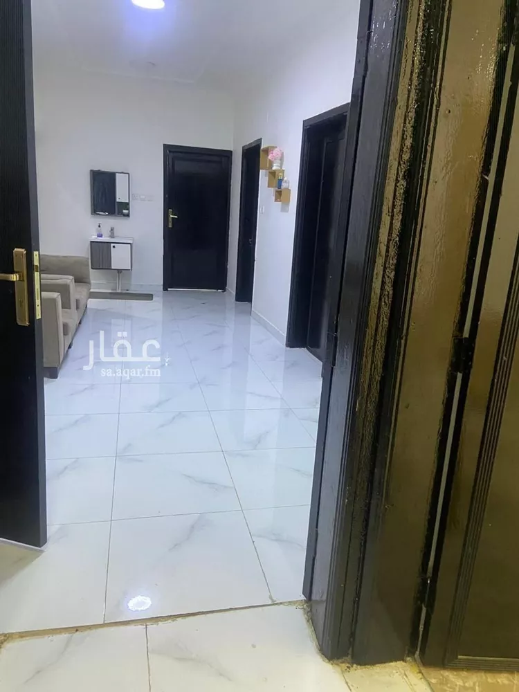 فيلا للبيع في شارع حبة ابن جوين, حي الهرير الغربى, مدينة خميس مشيط, منطقة عسير 12