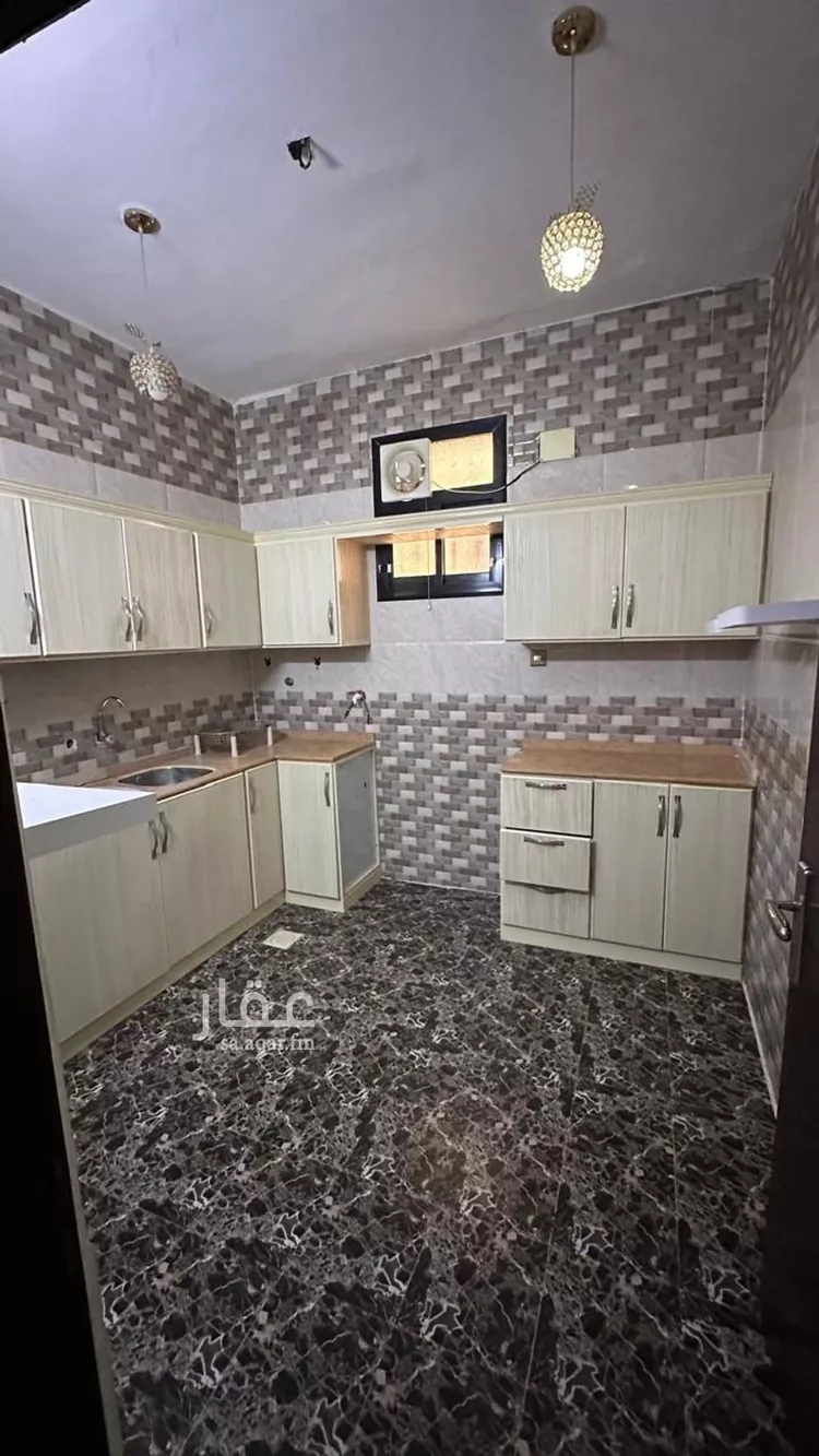 عمارة للبيع في شارع عرفجة البارقي, مدينة بارق - الخوش, منطقة عسير 6