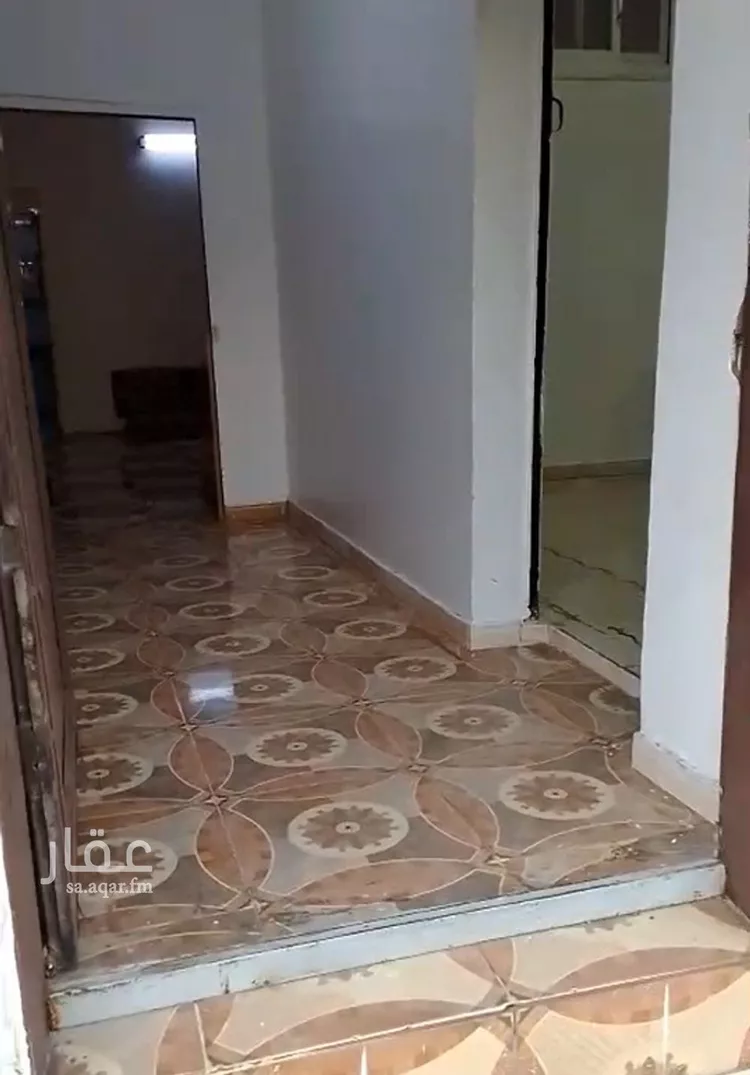 عمارة للبيع في شارع الطريق العام, حي القران, مدينة  رجال ألمع - القران, منطقة عسير صورة 2