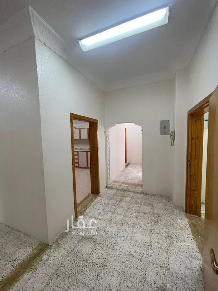 عمارة للبيع في شارع عامر ابن امية, حي الشرفية, مدينة خميس مشيط, منطقة عسير 22
