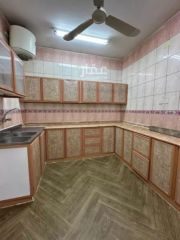 شقة للإيجار في شارع عبدالله بن عبدالعزيز, حي العزيزية, مدينة خميس مشيط, منطقة عسير صورة 2