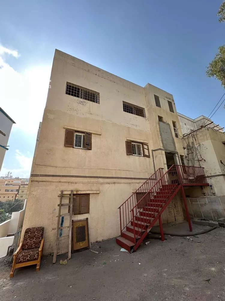 عمارة للبيع في شارع المنتزة, حي النصب, مدينة أبها, منطقة عسير صورة 5