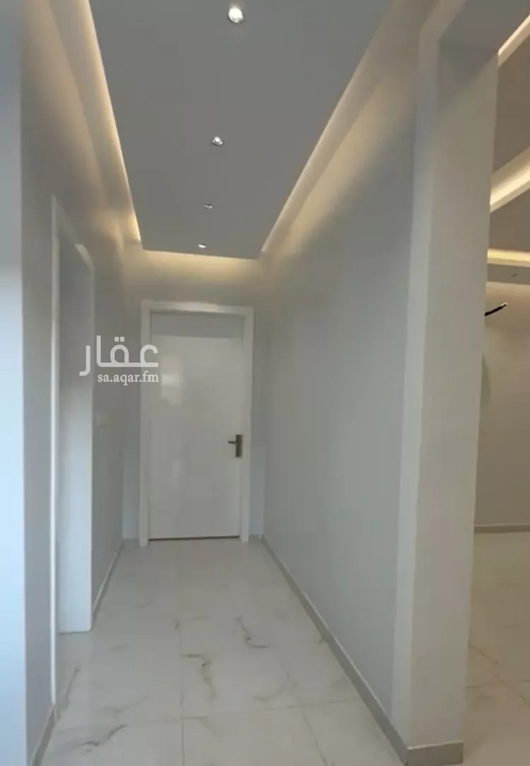 فيلا للبيع في شارع عقبة ابن عامر ابن سعد, حي شكر, مدينة خميس مشيط, منطقة عسير 19