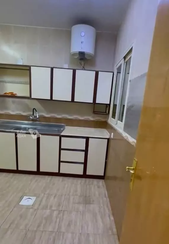 شقة للإيجار في شارع ابو عاصم النبيل, حي المروج, مدينة أبها, منطقة عسير 5