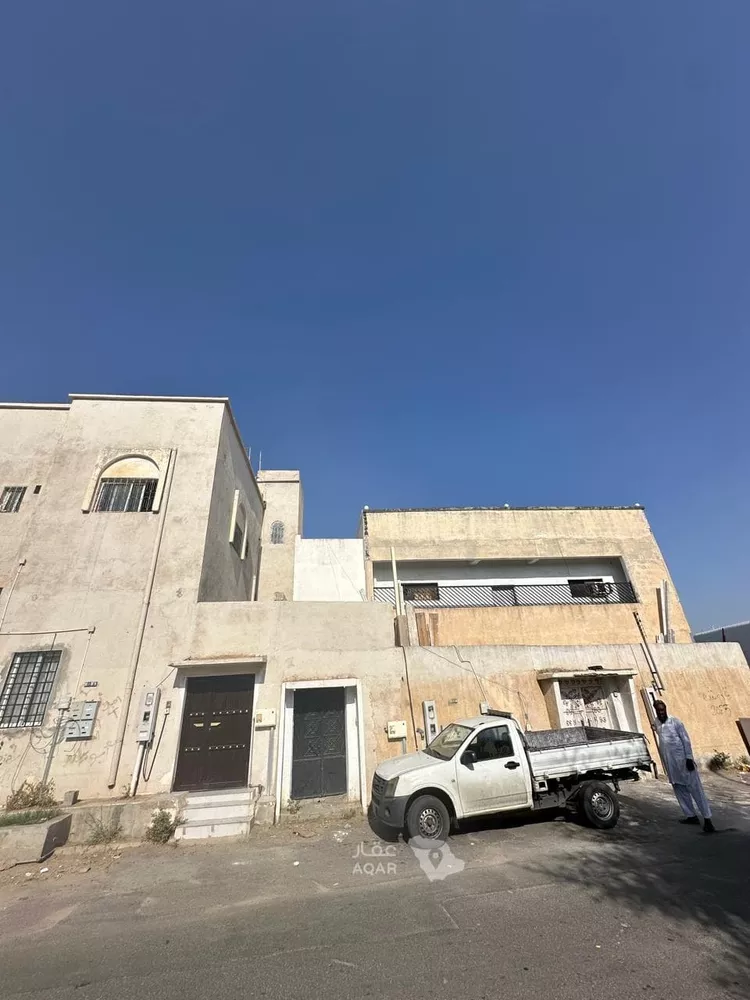 عمارة للبيع في شارع شافع بن صالح, حي العرق الجنوبى, مدينة خميس مشيط, منطقة عسير 12