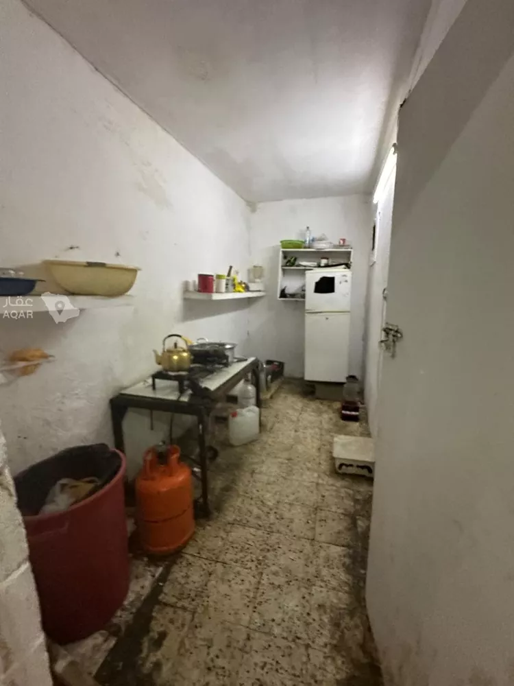 عمارة للبيع في شارع شافع بن صالح, حي العرق الجنوبى, مدينة خميس مشيط, منطقة عسير 9
