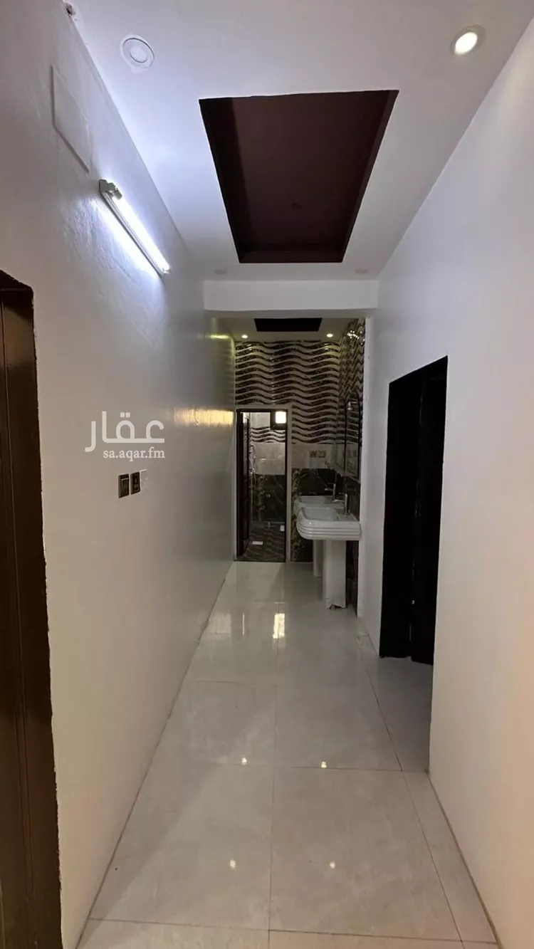 عمارة للبيع في شارع عرفجة البارقي, مدينة بارق - الخوش, منطقة عسير صورة 2