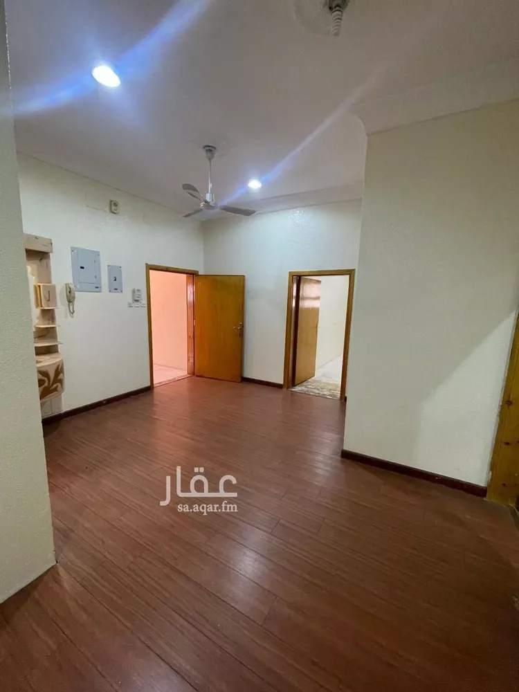 عمارة للبيع في شارع عامر ابن امية, حي الشرفية, مدينة خميس مشيط, منطقة عسير