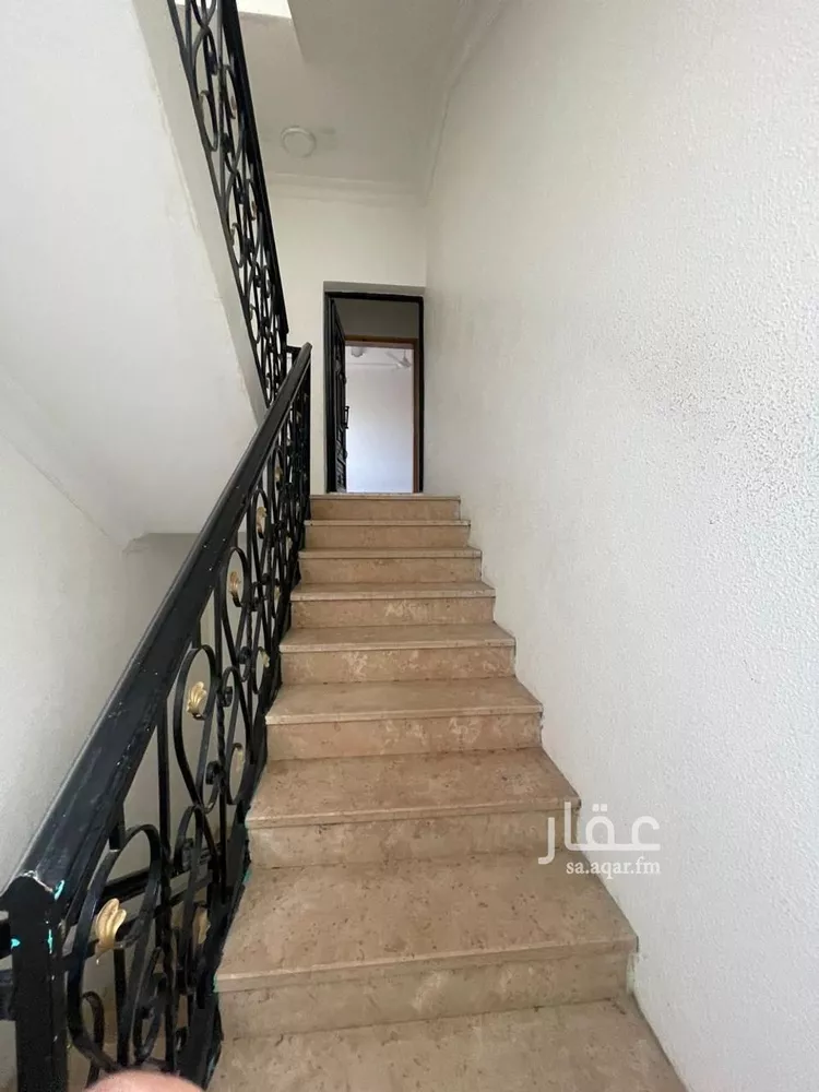 عمارة للبيع في شارع عامر ابن امية, حي الشرفية, مدينة خميس مشيط, منطقة عسير 25