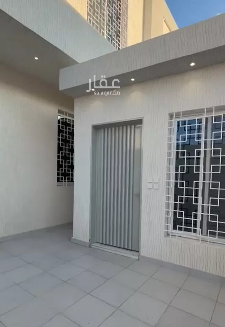 فيلا للبيع في شارع عقبة ابن عامر ابن سعد, حي شكر, مدينة خميس مشيط, منطقة عسير 18