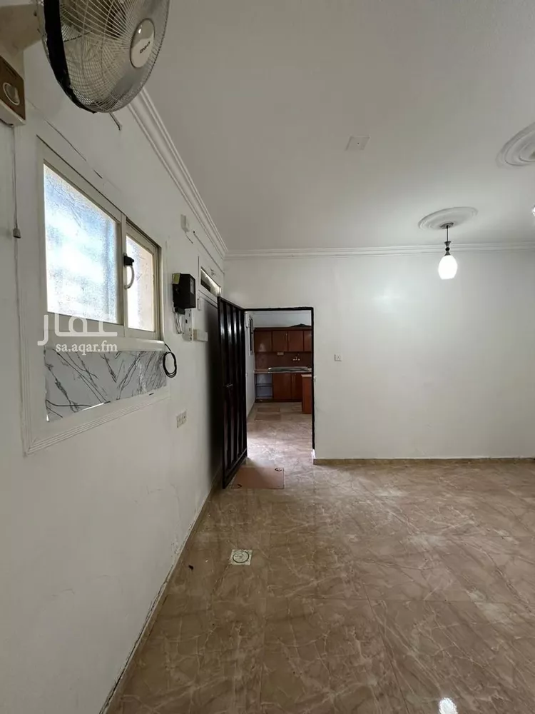 شقة للإيجار في شارع احمد فقيه, حي العزيزية, مدينة خميس مشيط, منطقة عسير صورة 5