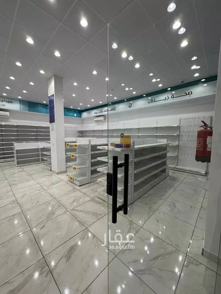 محل للإيجار في شارع فلاح جابر سعد القحطاني, حي الغدير, مدينة أبها, منطقة عسير صورة 2