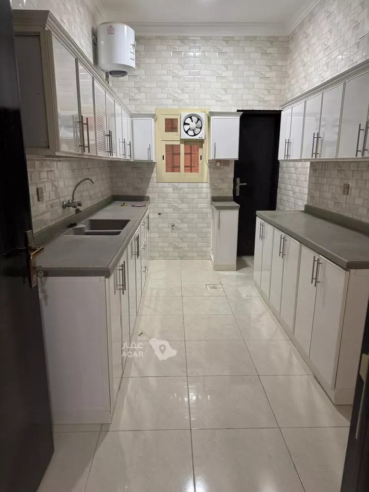 Apartment for Rent in Khamis Mushait Al Irq Al Janubi 3