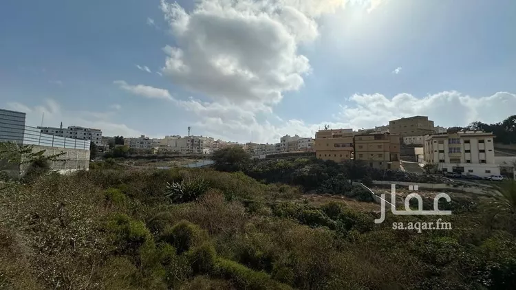 عمارة للبيع في شارع المنتزة, حي النصب, مدينة أبها, منطقة عسير