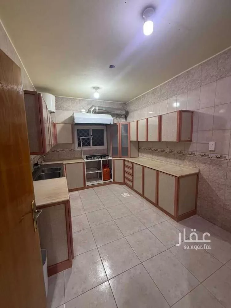 شقة للإيجار في شارع حسان ابن النعمان, حي وسط تندحة, مدينة خميس مشيط, منطقة عسير صورة 4