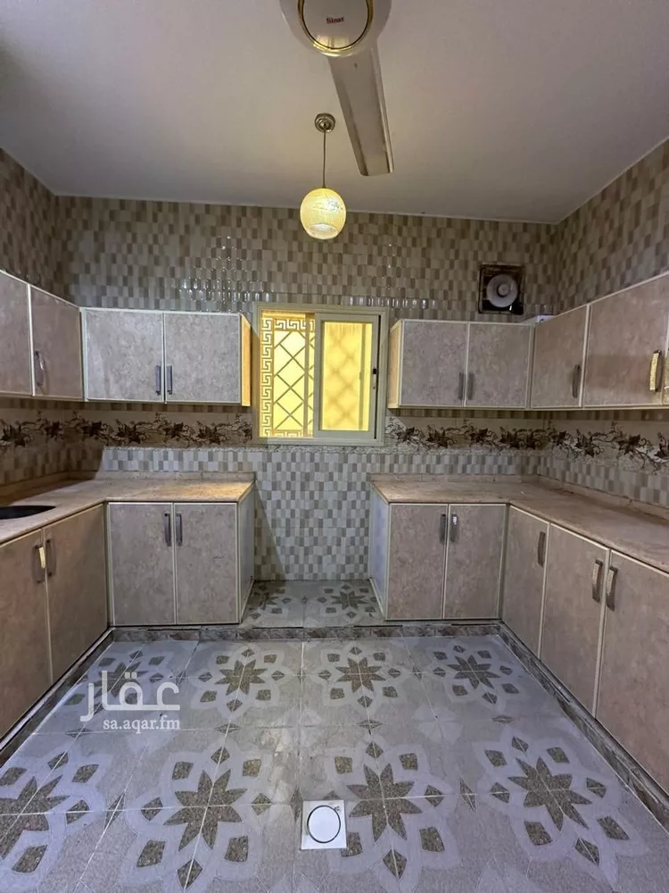 شقة للإيجار في شارع حسان ابن يحيى رفه, حي العمارة, مدينة خميس مشيط, منطقة عسير صورة 5
