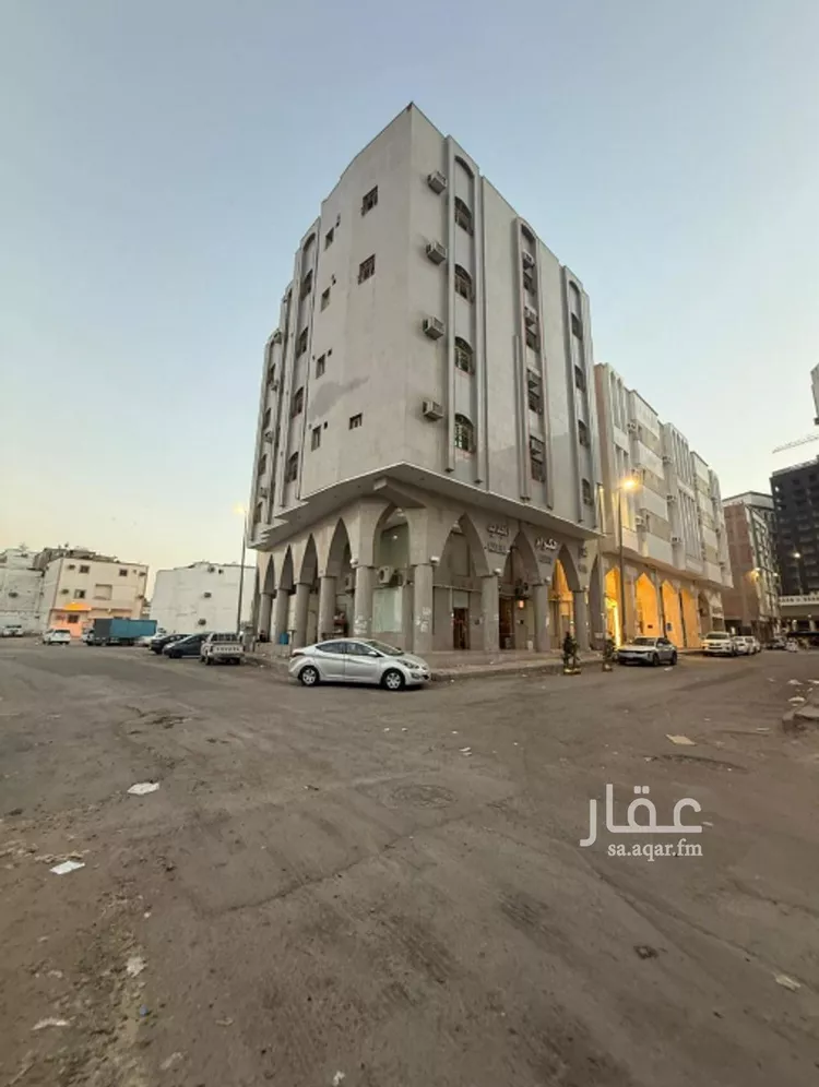 عمارة للبيع في شارع خالد الطحان, حي السقيا, مدينة المدينة المنورة, منطقة المدينة المنورة صورة 2