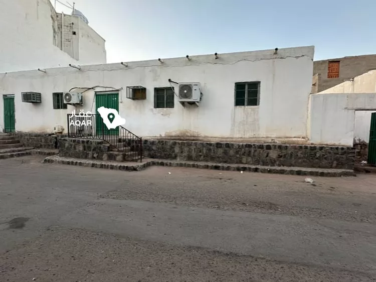 Building for Sale in Medina Al Mughislah
