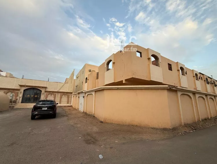 عمارة للبيع في شارع صخر بن حرب بن امية, حي شوران, مدينة المدينة المنورة, منطقة المدينة المنورة صورة 3