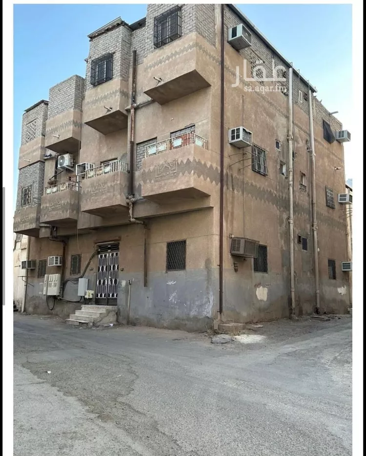Building for Sale in Medina Al Mughislah