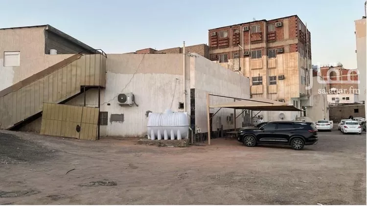 Building for Sale in Medina Al Mughislah