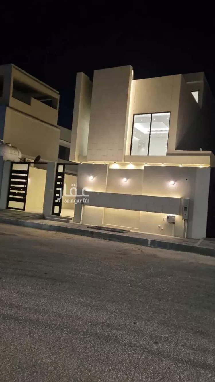 فيلا للبيع في شارع الفنار, حي البحيرة, مدينة الخبر, المنطقة الشرقية صورة 2