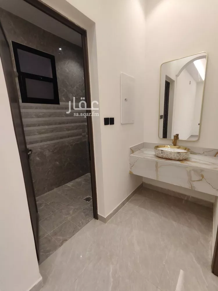 دور للبيع في شارع مالك بن الحارث, حي بدر, مدينة الرياض, منطقة الرياض صورة 2