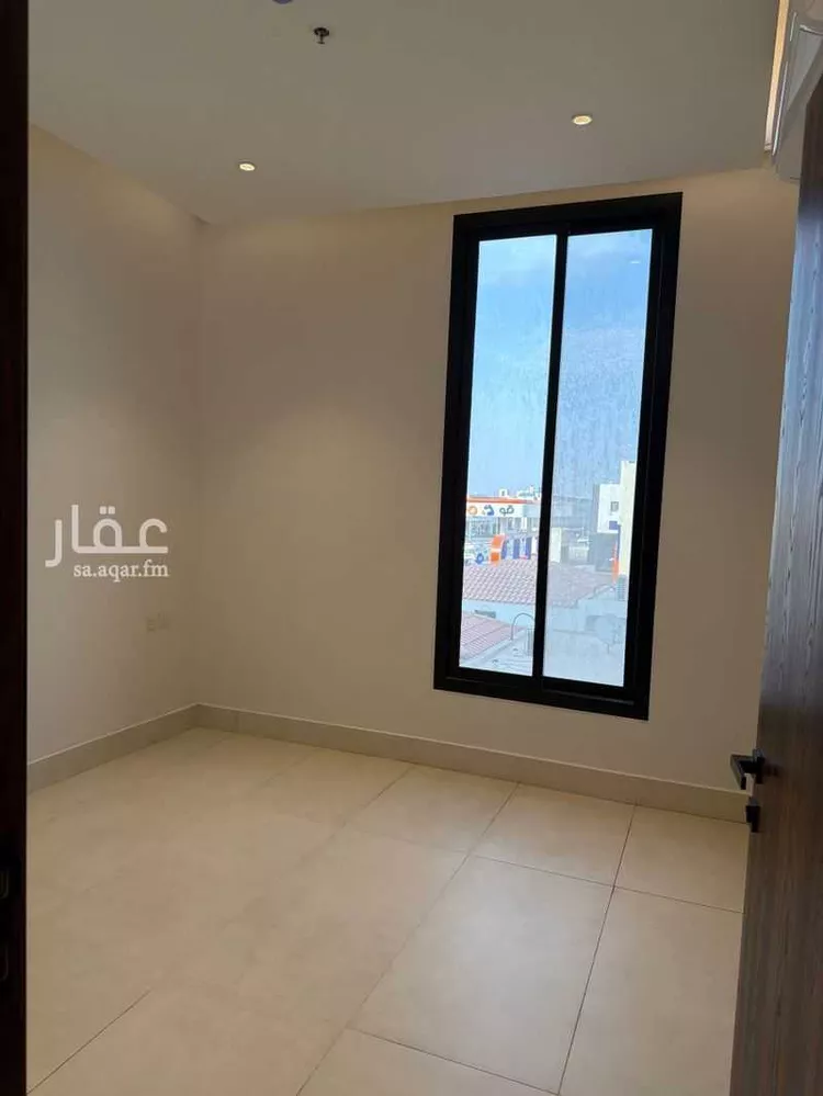 شقة للإيجار في شارع الشيخ عبدالله بن جبرين, حي القيروان, مدينة الرياض, منطقة الرياض 15