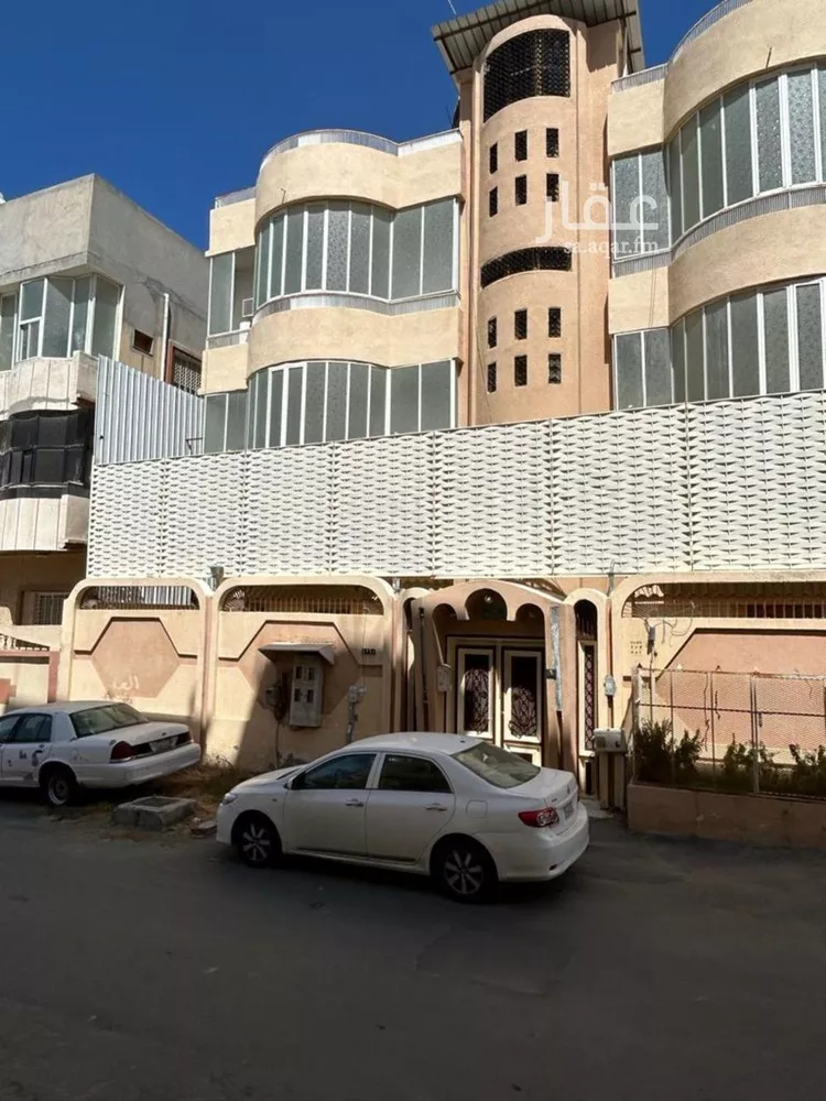 عمارة للبيع في شارع ابن شجاع, حي الحلقة الغربية, مدينة الطائف, منطقة مكة المكرمة