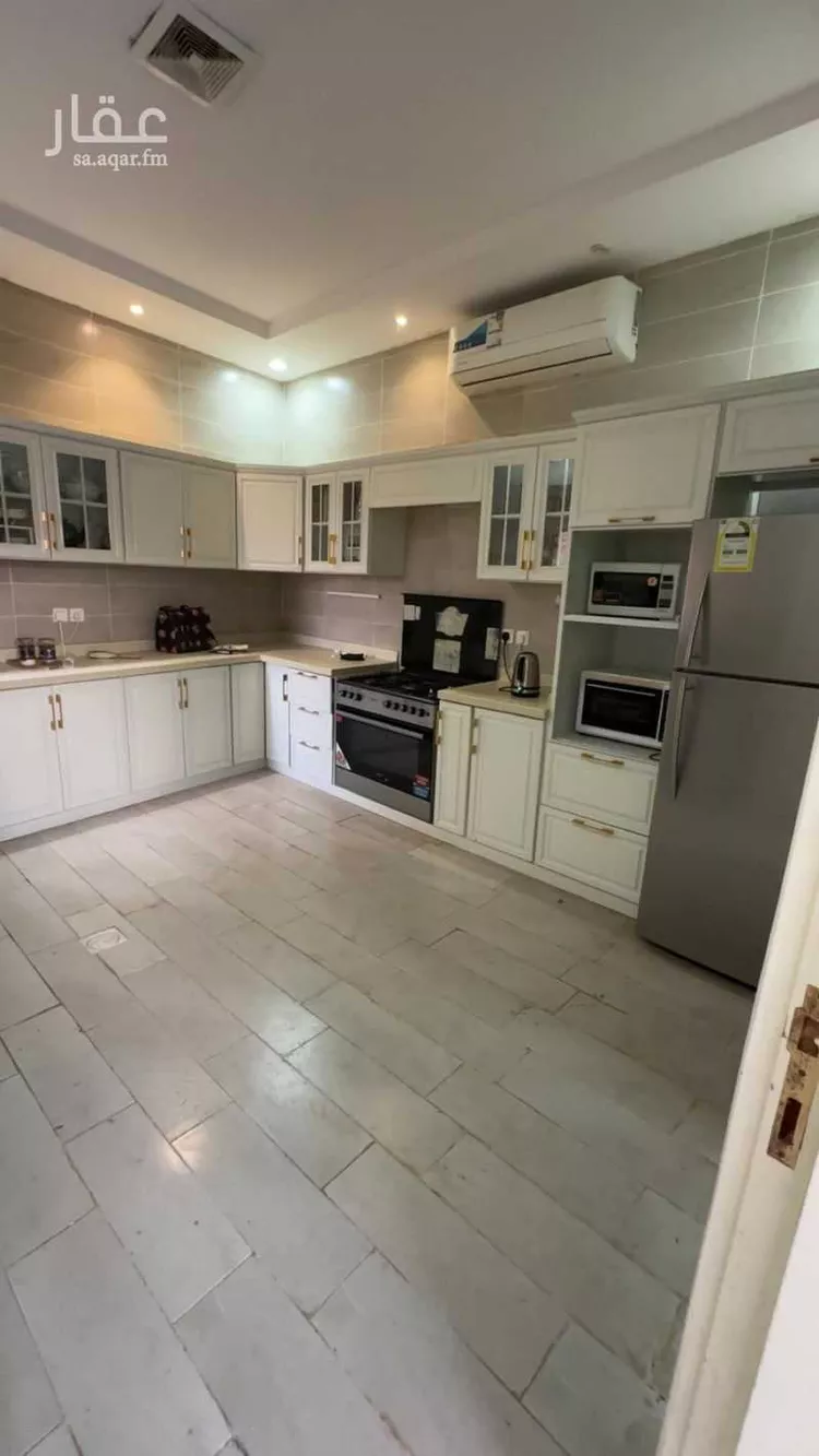 فيلا للبيع في شارع عتيك بن قيس, حي طيبة, مدينة الرياض, منطقة الرياض صورة 2