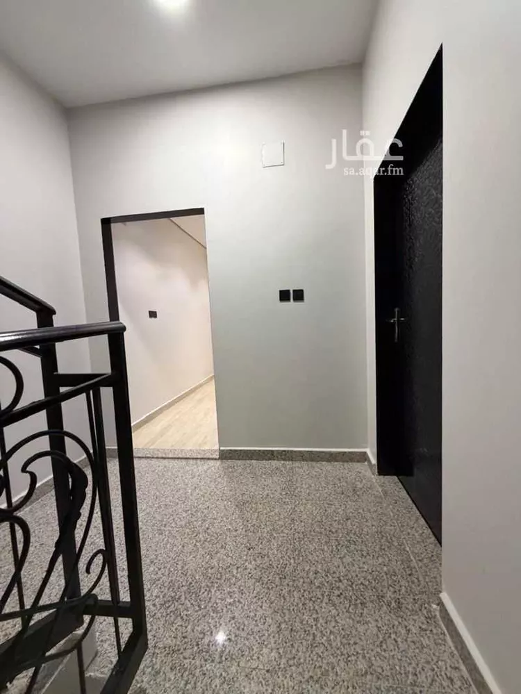 فيلا للإيجار في شارع عين صالح, حي عكاظ, مدينة الرياض, منطقة الرياض صورة 3