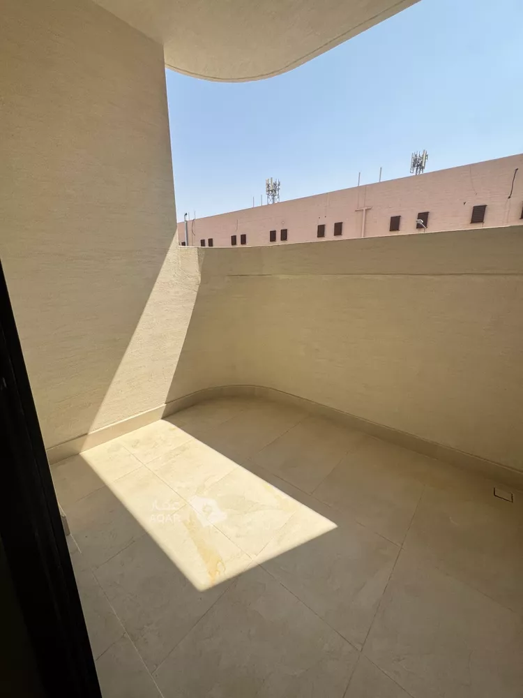 Floor for Rent in Riyadh Ar Rabie 12
