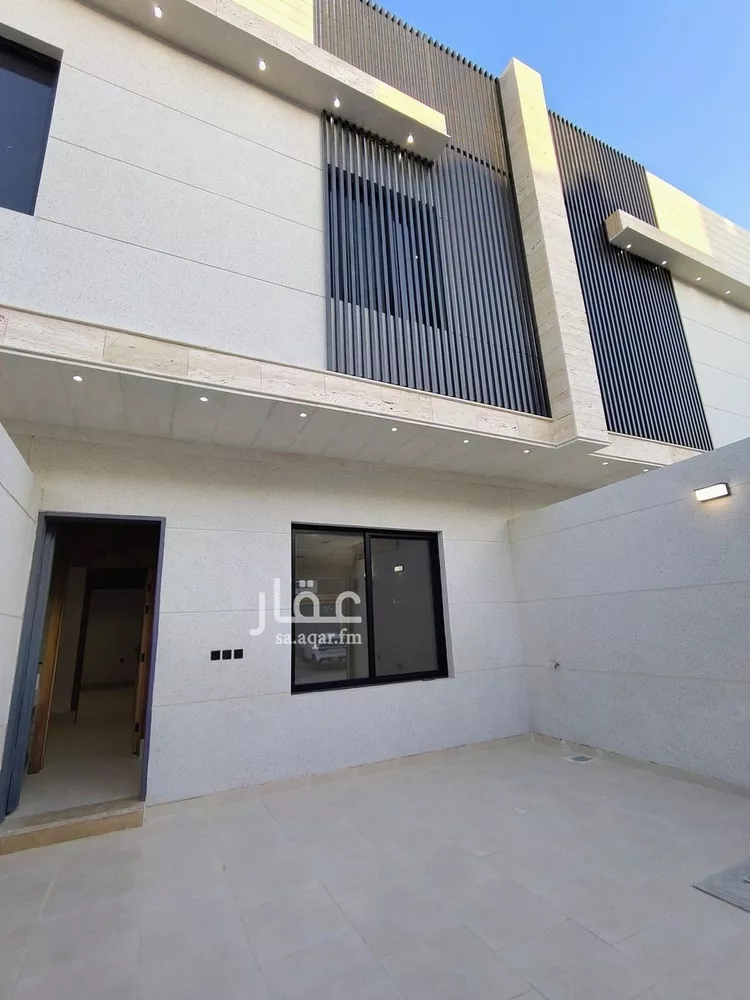 فيلا للبيع في شارع حامد عبدالحفيظ, حي عكاظ, مدينة الرياض, منطقة الرياض صورة 2