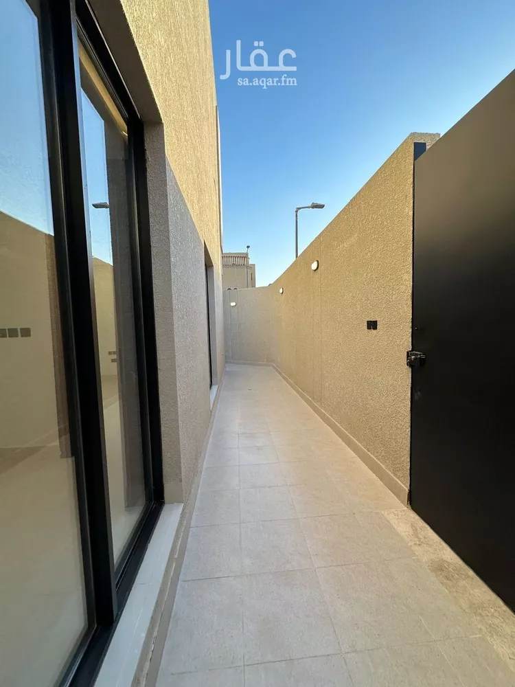 فيلا للبيع في شارع عمرو بن شيبان, حي شبرا, مدينة الرياض, منطقة الرياض صورة 2