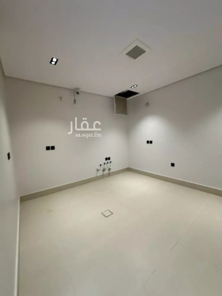 فيلا للبيع في شارع صفوان, حي الزهرة, مدينة الرياض, منطقة الرياض صورة 5