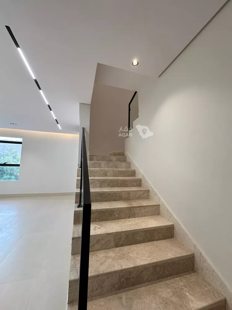 Villa for Sale in Riyadh Shubra 15
