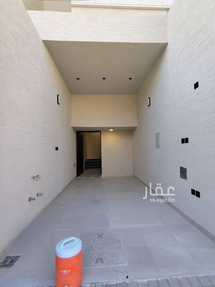 فيلا للبيع في شارع ابن نجيم, حي السويدي, مدينة الرياض, منطقة الرياض صورة 2