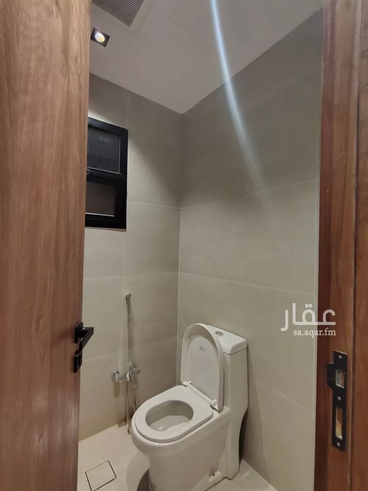 دور للبيع في شارع كعب الهجري, حي عكاظ, مدينة الرياض, منطقة الرياض صورة 2