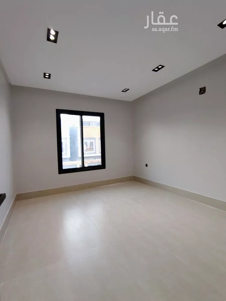 فيلا للبيع في شارع حامد القاري, حي عكاظ, مدينة الرياض, منطقة الرياض صورة 5