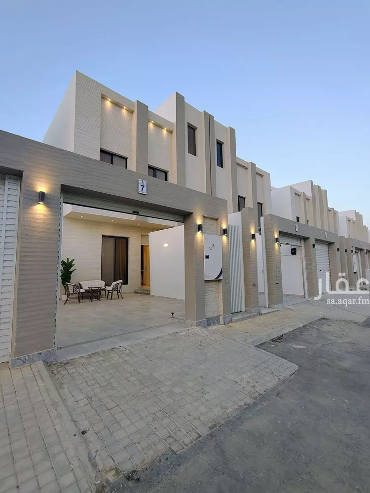 دور للبيع في شارع نصر الزواوي, حي عكاظ, مدينة الرياض, منطقة الرياض صورة 2