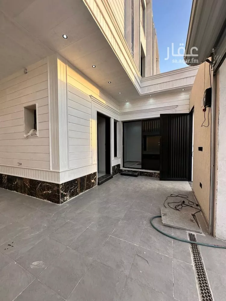 فيلا للبيع في شارع خديجة بنت خويلد, حي طويق, مدينة الرياض, منطقة الرياض صورة 2
