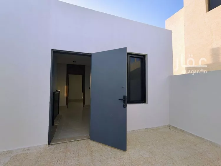 فيلا للبيع في شارع سراج الدين العسقلاني, حي عكاظ, مدينة الرياض, منطقة الرياض صورة 4