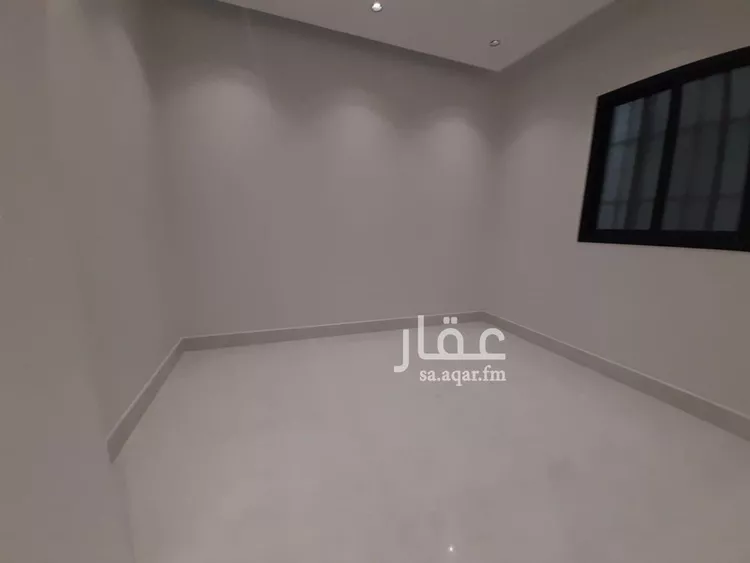 فيلا للبيع في شارع صالح السلطان, حي العريجاء الغربي, مدينة الرياض, منطقة الرياض صورة 3
