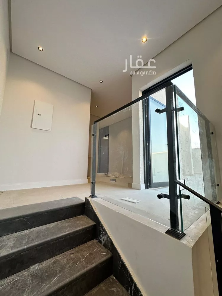 فيلا للبيع في شارع ابن نجيم, حي السويدي, مدينة الرياض, منطقة الرياض صورة 3