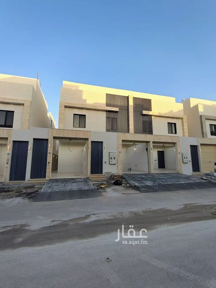 فيلا للبيع في شارع سراج الدين العسقلاني, حي عكاظ, مدينة الرياض, منطقة الرياض