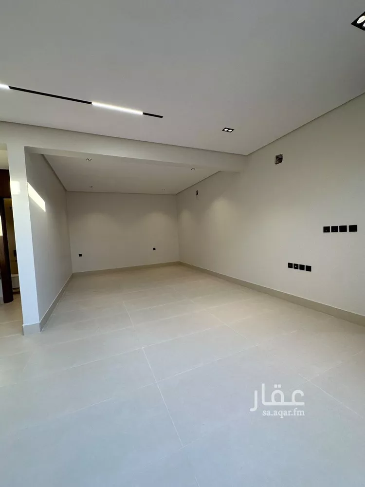 فيلا للبيع في شارع عمرو بن شيبان, حي شبرا, مدينة الرياض, منطقة الرياض 8