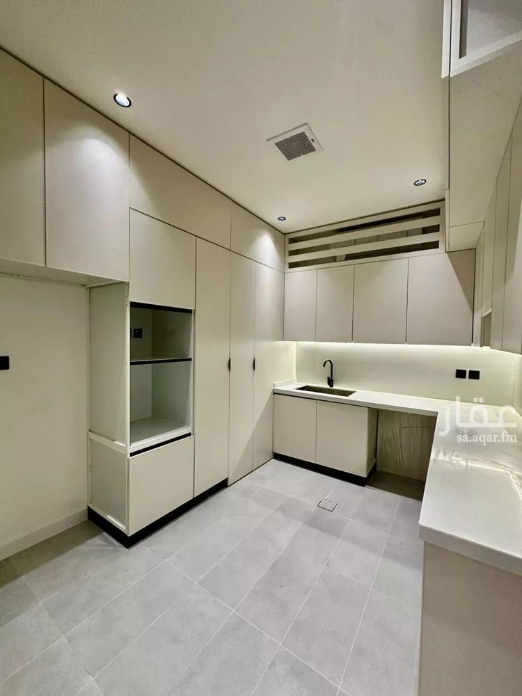 دور للبيع في شارع رقم 537, حي النرجس, مدينة الرياض, منطقة الرياض