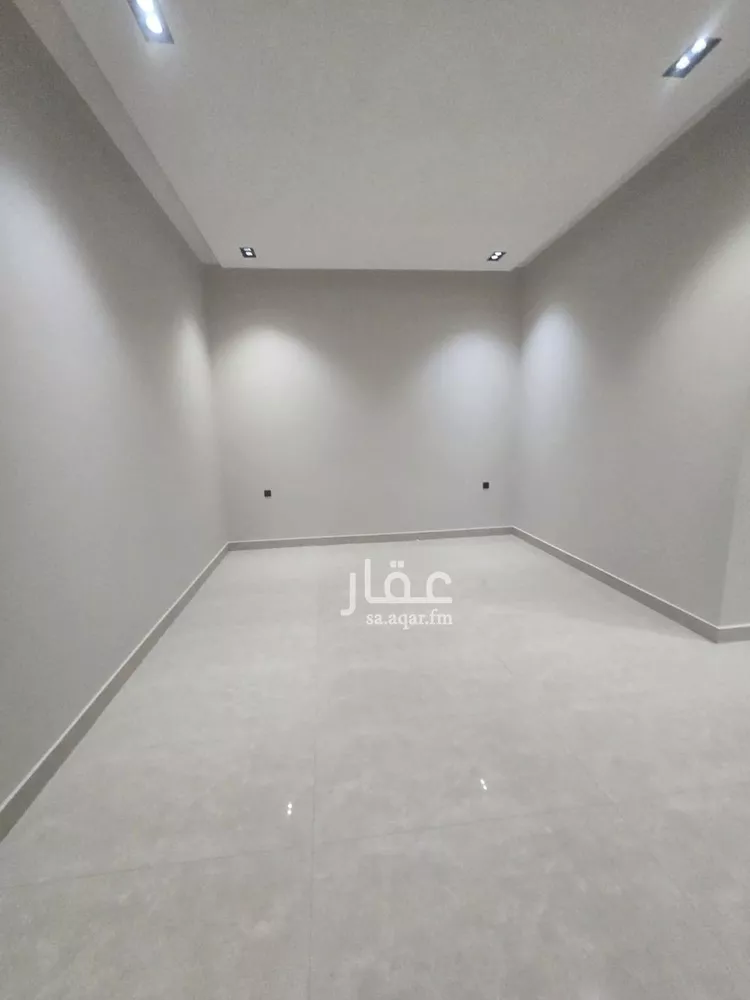 فيلا للبيع في شارع نويعمه, حي اليرموك, مدينة الرياض, منطقة الرياض صورة 2